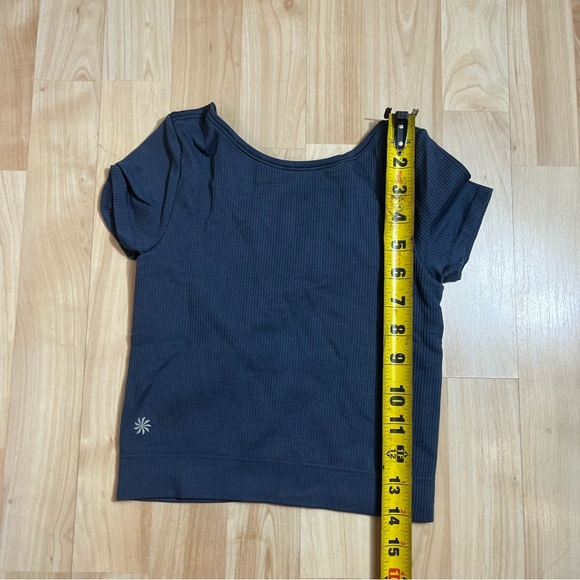 Athleta Womens Grey Short Sleeve Ribbed Activewear Top Size XS - Picture 2 of 4